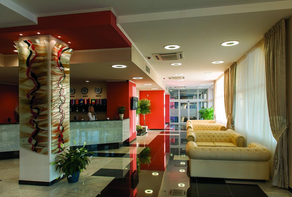 TCC Grand Plaza Hotel Skopje Exterior foto