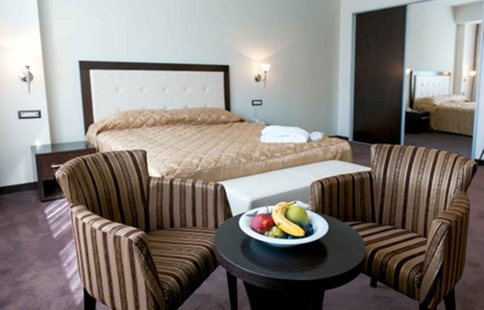 TCC Grand Plaza Hotel Skopje Zimmer foto