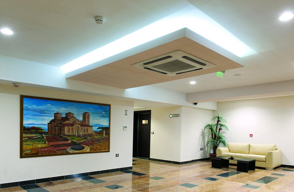 TCC Grand Plaza Hotel Skopje Exterior foto