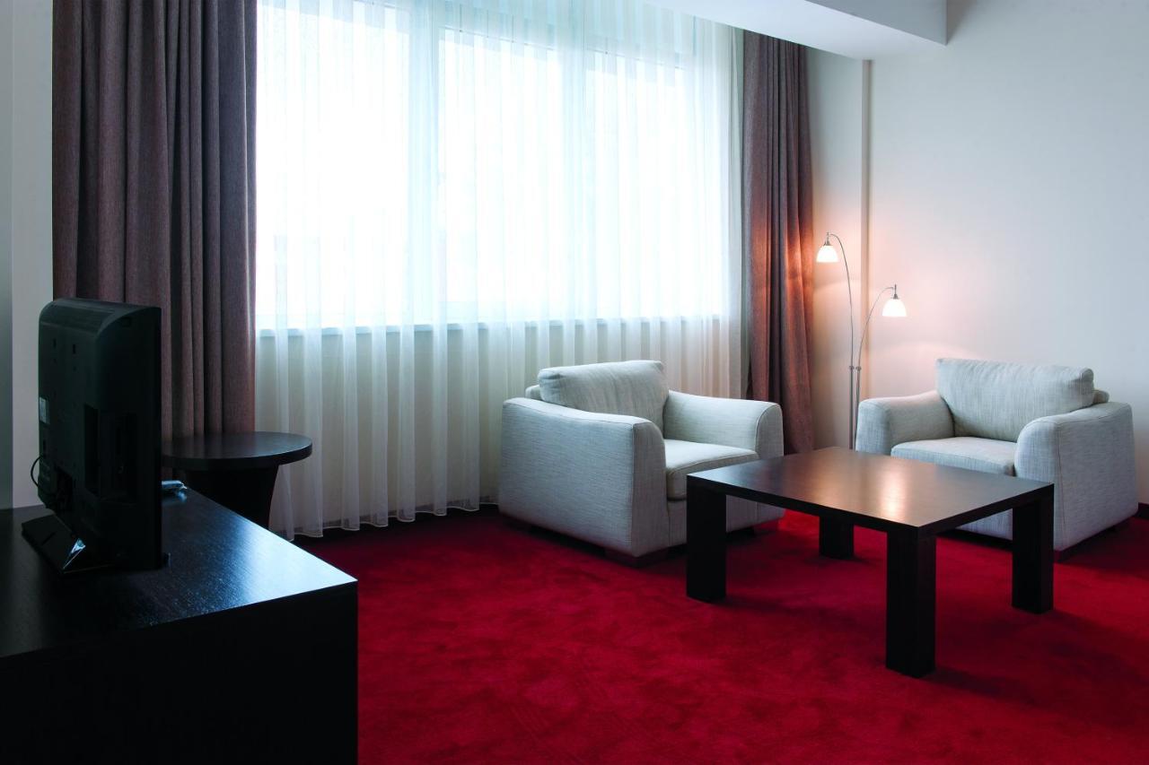 TCC Grand Plaza Hotel Skopje Zimmer foto
